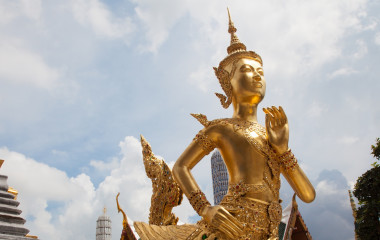 迷人的旅行泰国在泰国曼谷大皇宫游览Ki-nara