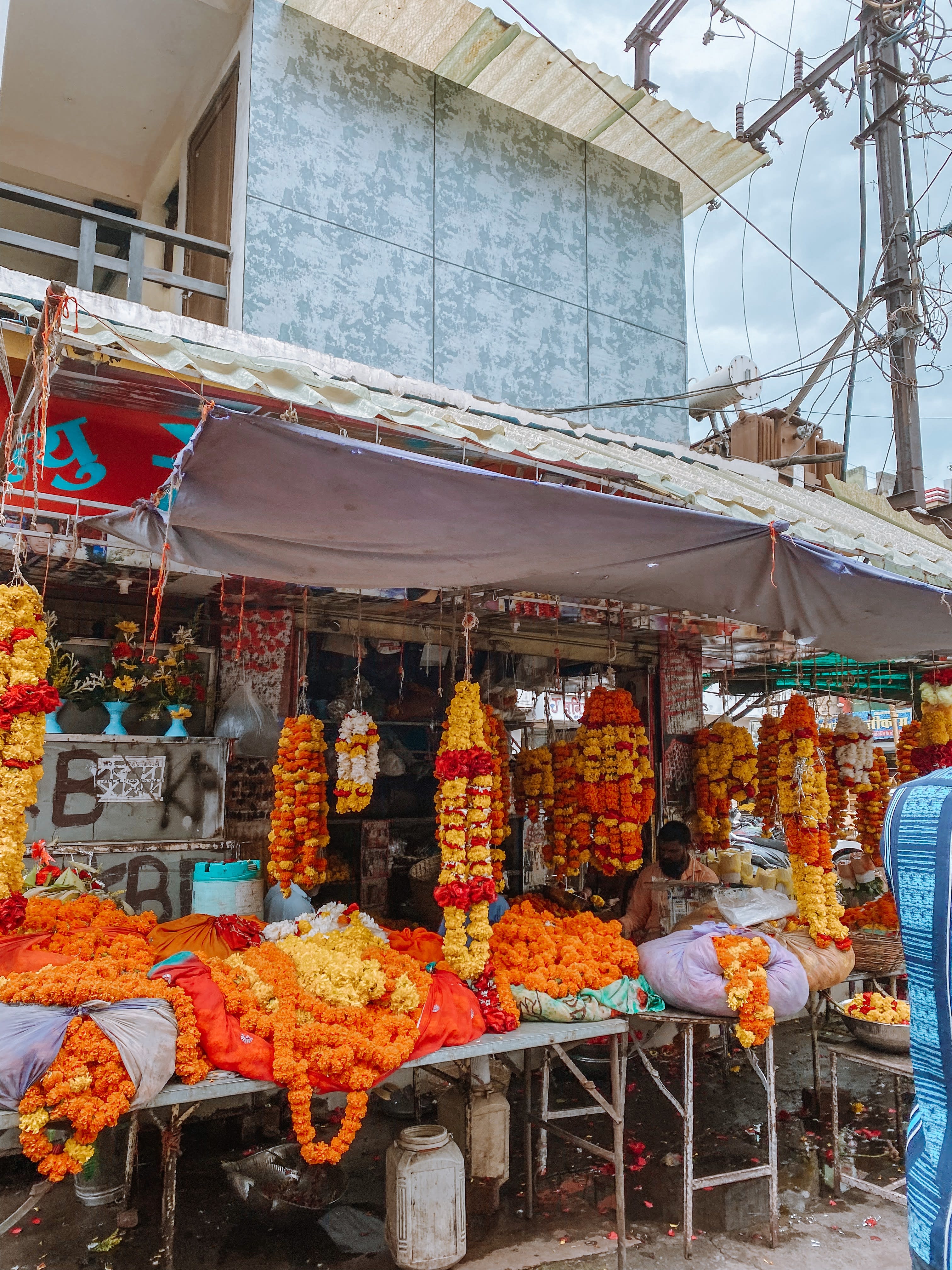 marchand de fleurs en inde