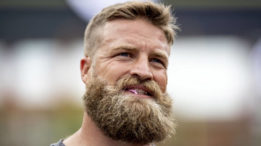 Ryan Fitzpatrick Evan Smith Rubbed Beards Before Sunday S Game Yardbarker