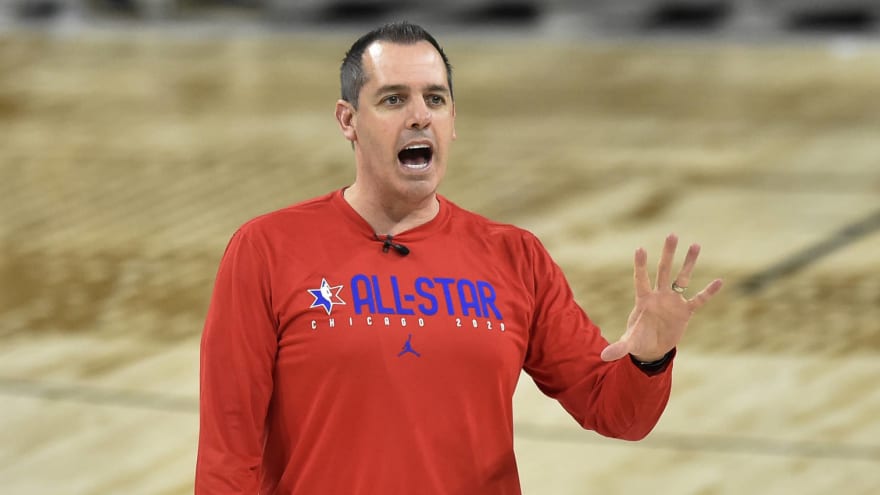 Frank Vogel gets creative when holding Lakers practice &hellip;