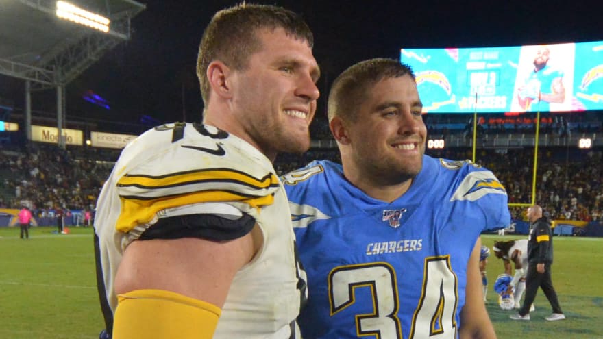 Derek Watt Joins Brother T J In Pittsburgh Signs Three Year Deal With Steelers Yardbarker