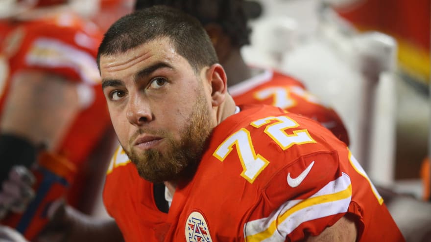 Watch: Eric Fisher breaks out Stone Cold beer celebration after Chiefs TD | Yardbarker