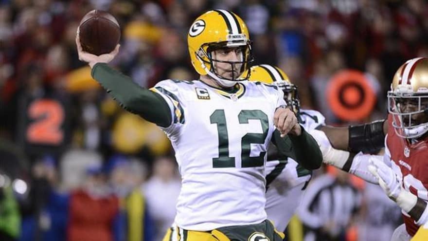 Aaron Rodgers Claims Pre Snap Smoking Signal A Tribute To Jay Cutler Meme Yardbarker