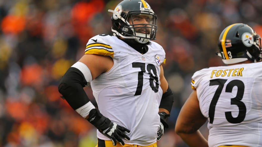 Alejandro Villanueva To Present Steelers Teammates With Army