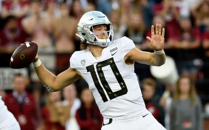 Miami Dolphins: Justin Herbert, QB, Oregon