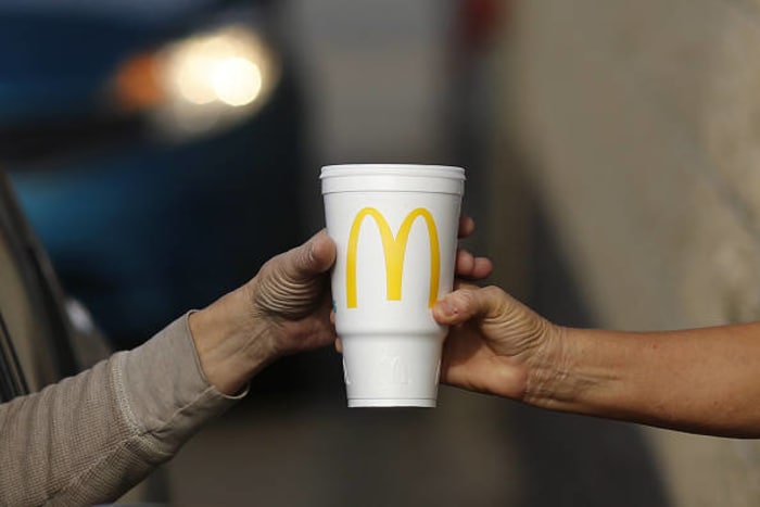 20 Healthiest And Unhealthiest Iced Teas From Your Favorite Brands Restaurants Yardbarker
