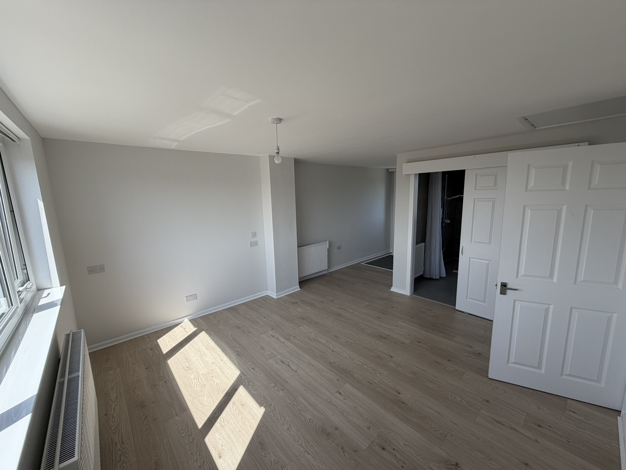 Bedroom with en suite wet room