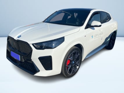 iX2 xDrive30