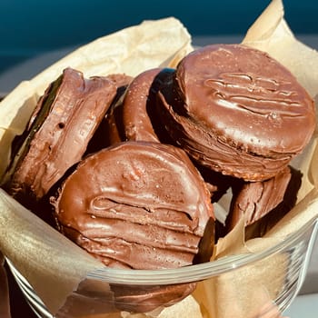 Melissa Ben-Ishay's Recipe For The Perfect Sweet/Salty Combo - Made with RITZ Crackers Melissa Ben-Ishay's Recipe For The Perfect Sweet/Salty Combo - Made with RITZ Crackers