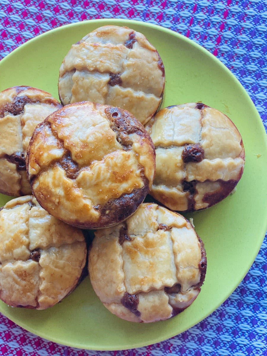 Sweet Potato Pecan Mini Pies Sweet Potato Pecan Mini Pies