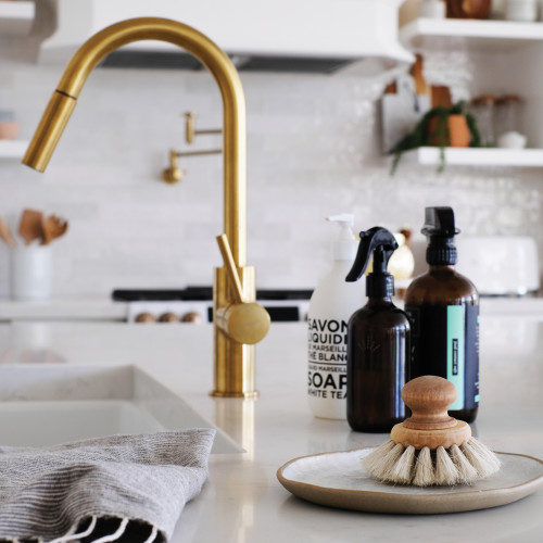 Revera 65" x 130" - 2 cm Polished Quartz Slab in Bianco Venatino alt image