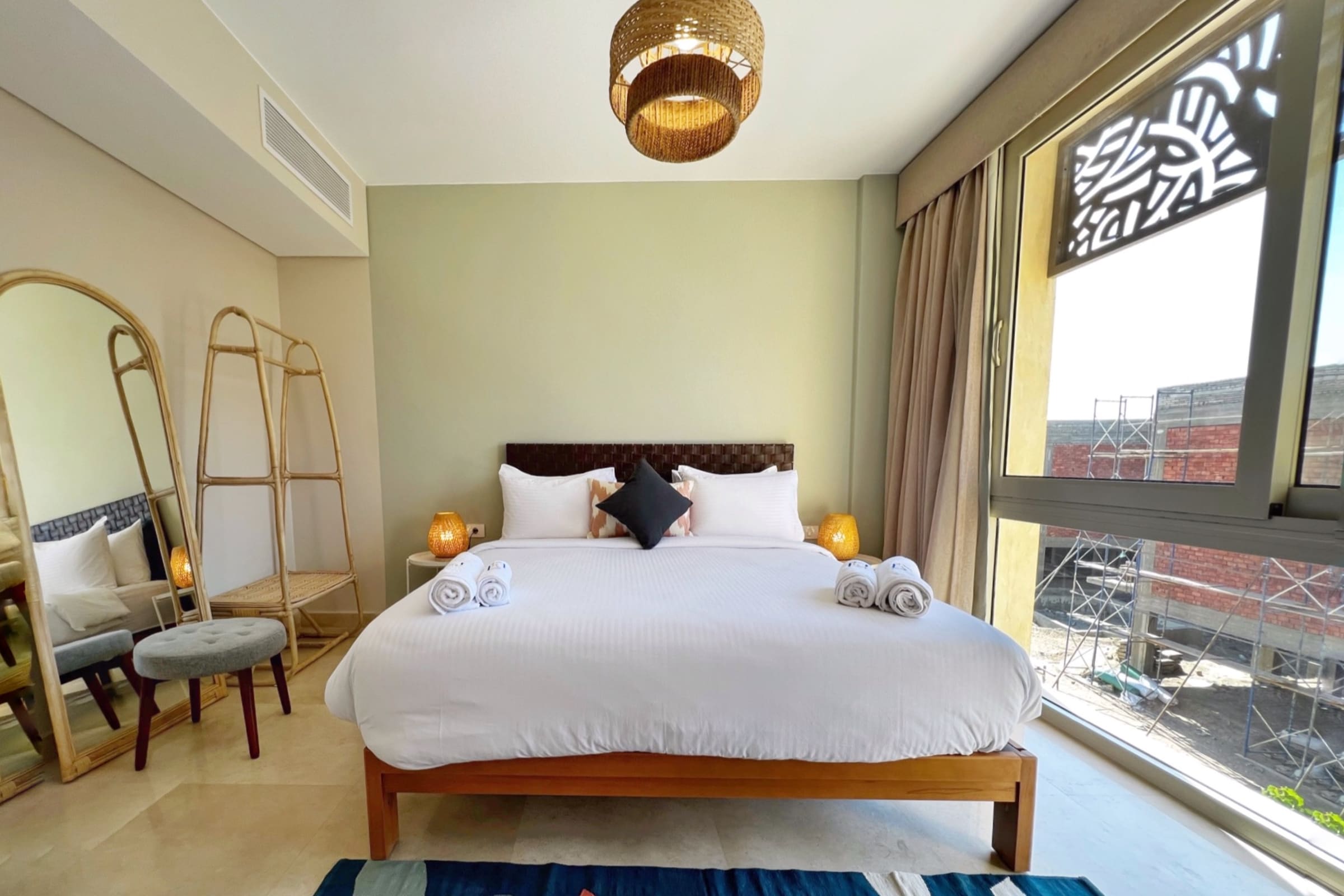Spectacular & Soaring 2 BDR  w/ Private Rooftop Jacuzzi & Beach Access — Penthouse in Mangroovy Residence, El Gouna, Egypt — photo 17