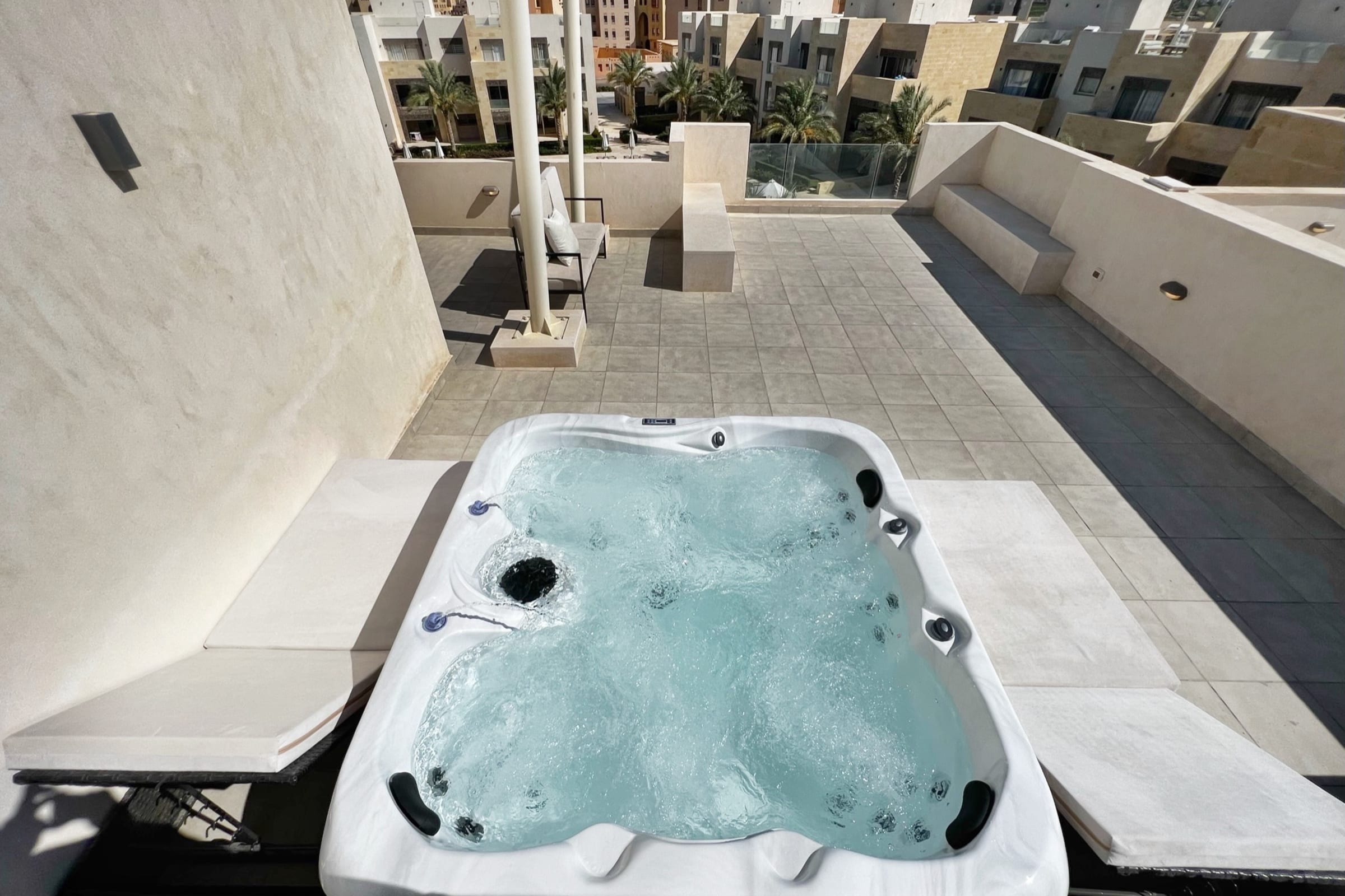 Spectacular & Soaring 2 BDR  w/ Private Rooftop Jacuzzi & Beach Access — Penthouse in Mangroovy Residence, El Gouna, Egypt — photo 32