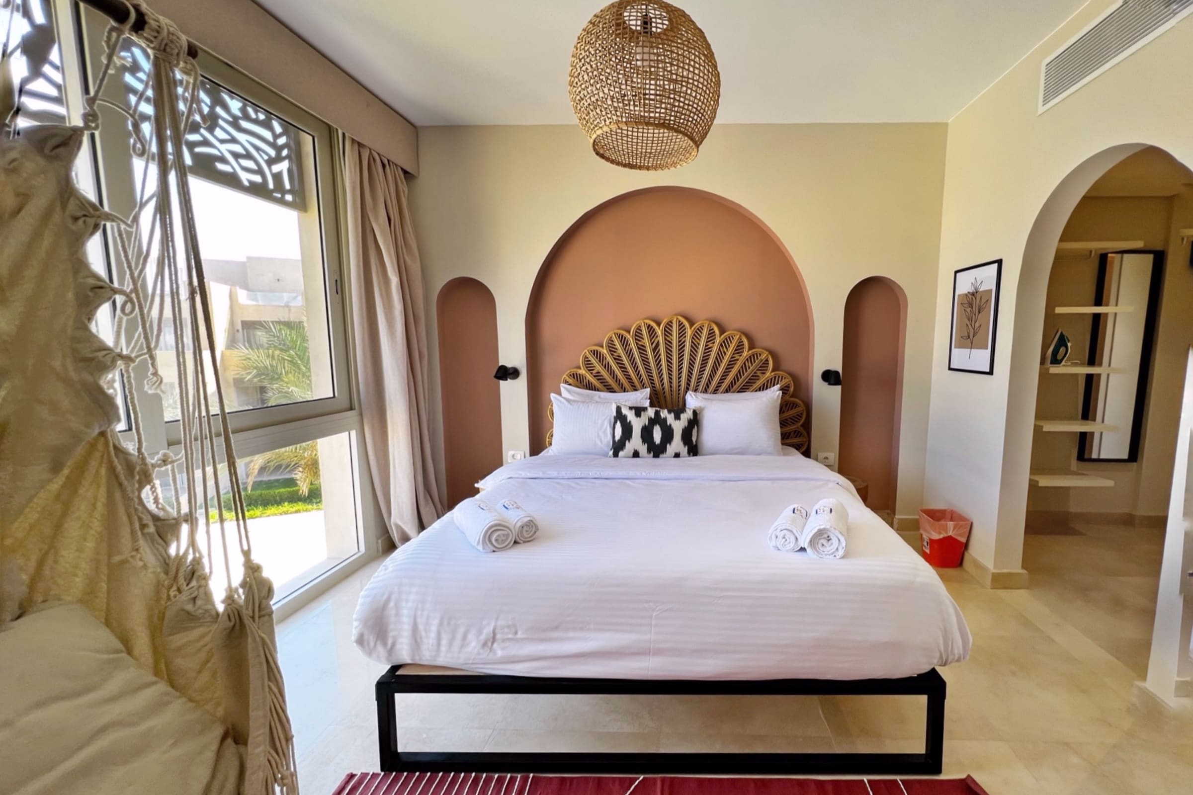 Spectacular & Soaring 2 BDR  w/ Private Rooftop Jacuzzi & Beach Access — Penthouse in Mangroovy Residence, El Gouna, Egypt — photo 7