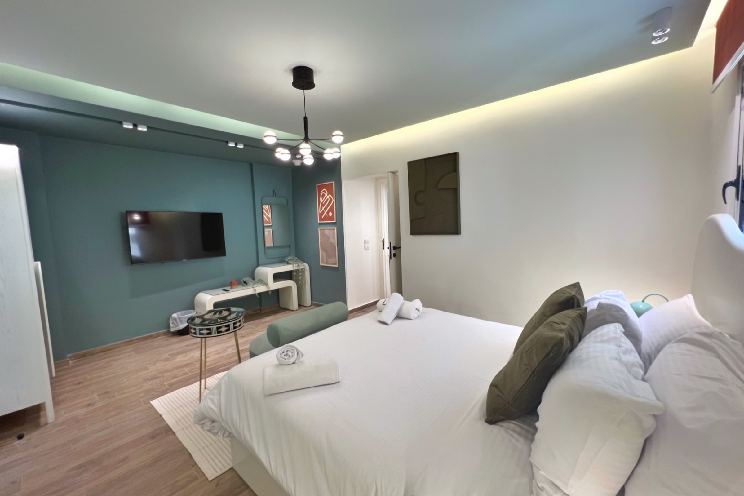 The 2 BDR Emerald Condo | 5 min to CAI Airport — Condo in 81 Ashbelya, Sheraton Al Matar, El Nozha, Cairo Governorate 11780, Cairo, Egypt — photo 32