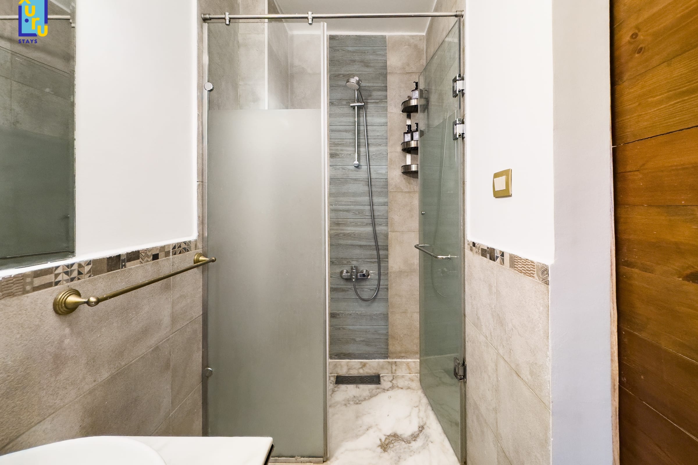 Jacuzzi Studio By The Historic Pyramids (Apt.2) — Studio in Building number 3, Mohammadi ghounaim St, from Amira Fadia St , ( el sout wel dou') Nazlit al Semaan, Giza, Egypt — photo 17