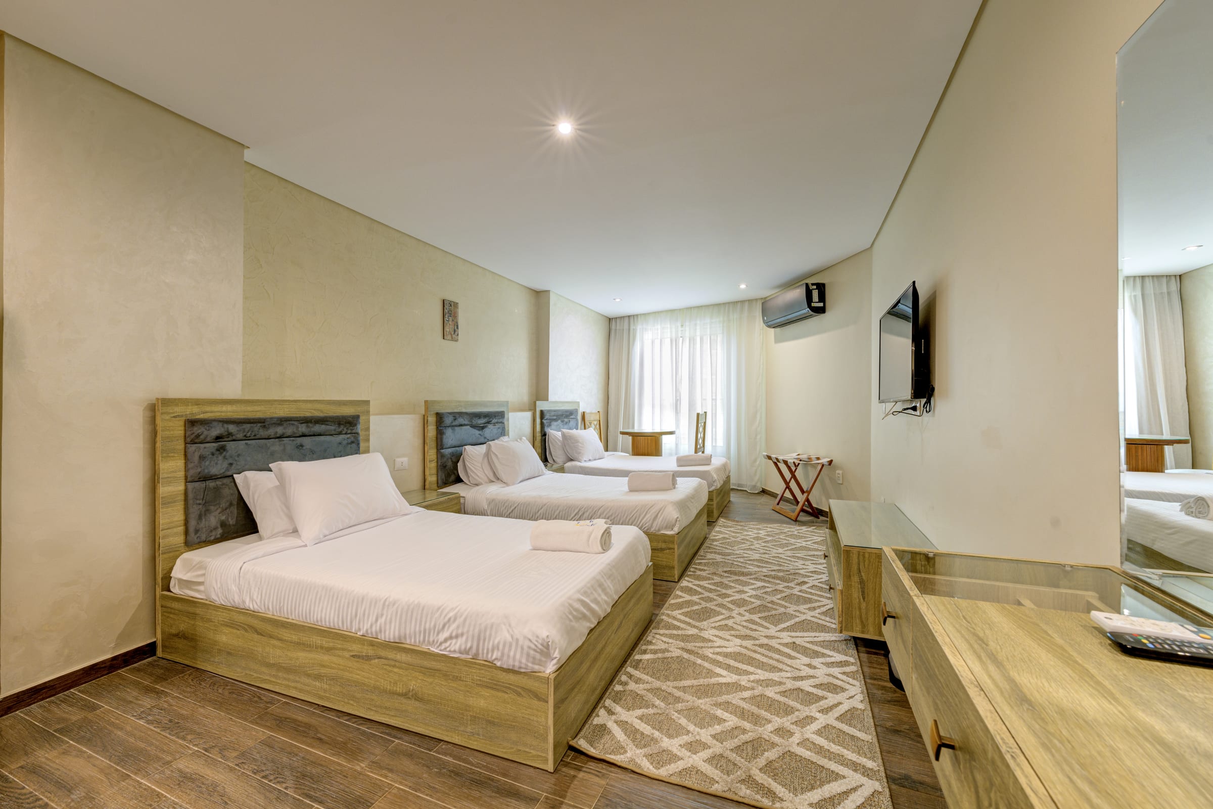 The Pyramids Global Suites W/ Stunning Rooftop Views — Unit in 5 King Faisal St, Kafr Nassar, Al Haram, Giza Governorate 3524020, Giza, Egypt — photo 7