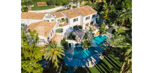 REF 2061 - Villa de prestige à Louer St Paul de Vence