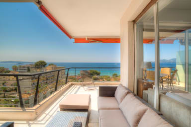 IMMOGROOM- 2 bedrooms -Panoramic Sea view - Huge Terrace -  Beach