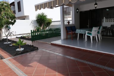 Casa Luna - comfortable apartment in central & quiet area Playa Honda