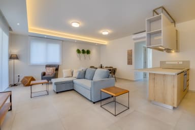Macedon Luxury apartment 