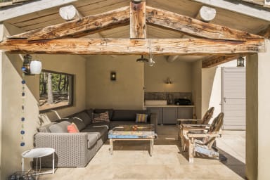 cover terrace and relax area and plancha