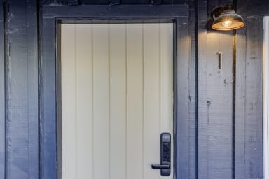 Personalized access code for a secure arrival