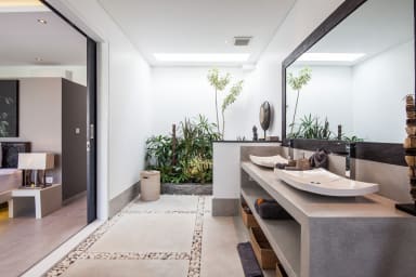 Villa Elisa | 4 bedroom luxury villa walk distance to beach Berawa Canggu