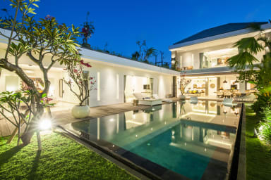Villa Clemence | 4 bedroom luxury villa walk distance to beach Berawa Canggu