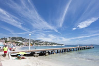 beaches palm beach arean in front ot the apartment