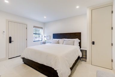 Studio with 1 kingsize bed