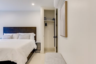 Charming boutique studio with king bed