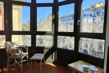 Ideal for expats and couples! Gorgeous views over La Rambla -Rambla A
