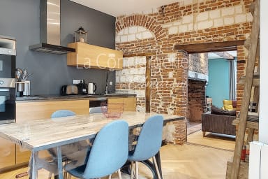 cuisine équipée et espace repas