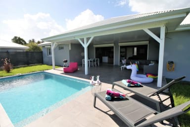 Photo de Villa en location saisonnière à Gosier en Guadeloupe 