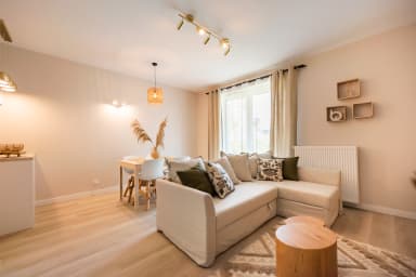 Wola Cosy Beige Apartment