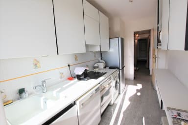 fully fitted kitchen