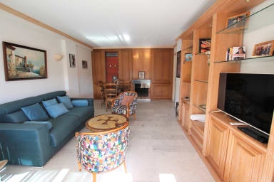 air conditioned living room, lounge & dining area, tv, wifi