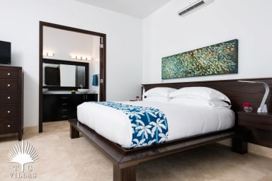 Second suite; no beach access.