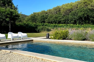 Maison des Vignes : Piscine et Charme à Lauris