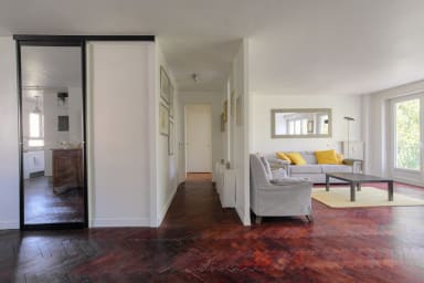 Imaginez-vous en train de profiter de ce grand salon