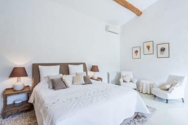 Location de vacances avec piscine Oppede-Le-Vieux en Provence