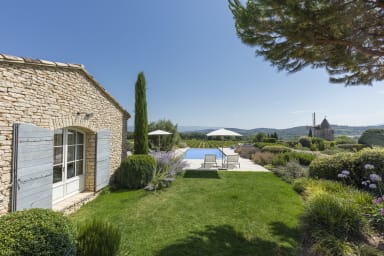 Relaxing holidays in Gordes