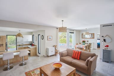 Mooi huis te huur met zwembad in het hart van de Provence in Oppède-Le-Vieux