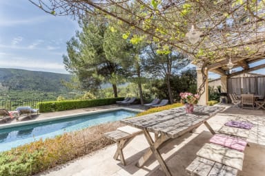 Romantic holidays in the heart of Provence at Ménerbes