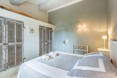 Dream holiday with exceptional view Ménerbes heated swimming pool