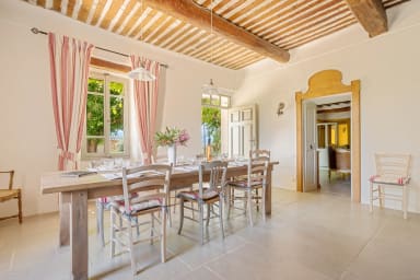 Villa for rent in Saint Saturnin d'Apt