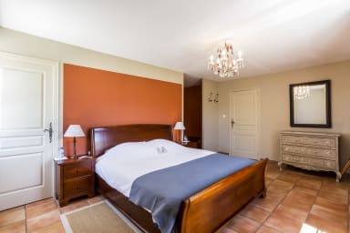 Cosy property to rent in the heart of the Petit Luberon in Ménerbes