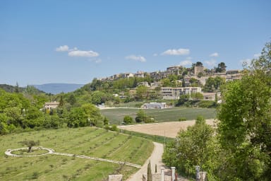 Subliem huis te huur met golfbaan in Ménerbes