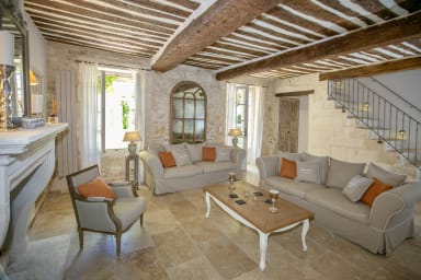 Absolute relaxation for this house to rent in the heart of Provence